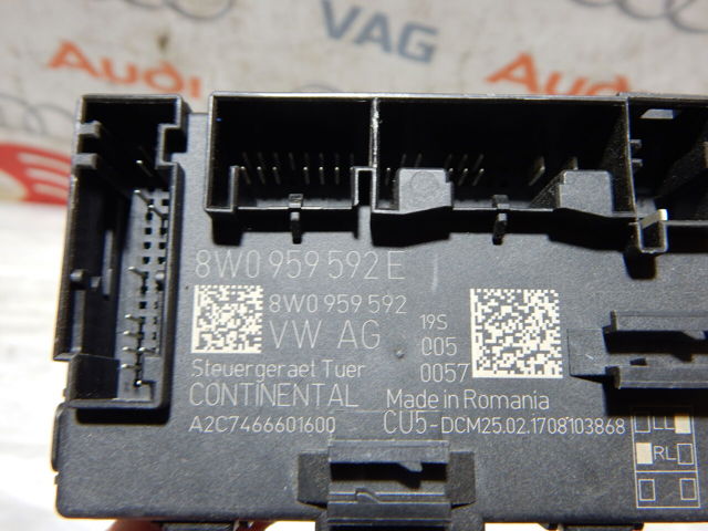 Блок комфорту передніх дверей 8W0959592E VAG