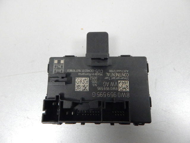 Блок комфорту задніх дверей 8W0959595G VAG