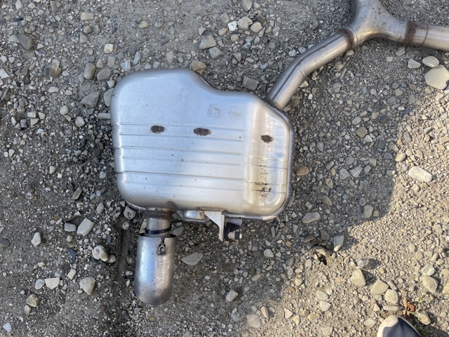 Глушилка задня 8W5253609A VAG