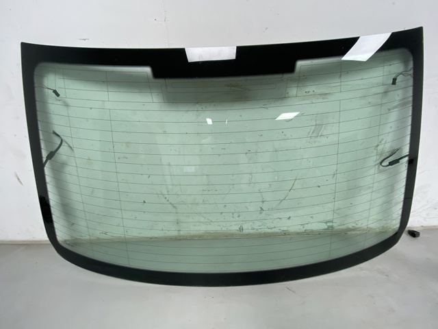 Скло третіх/п'ятих дверей 8W5845501B VAG