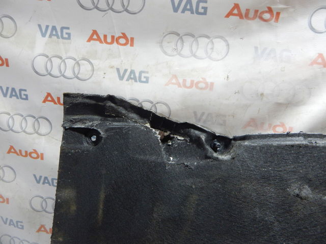Захист днища, лівий 8W6825207D VAG