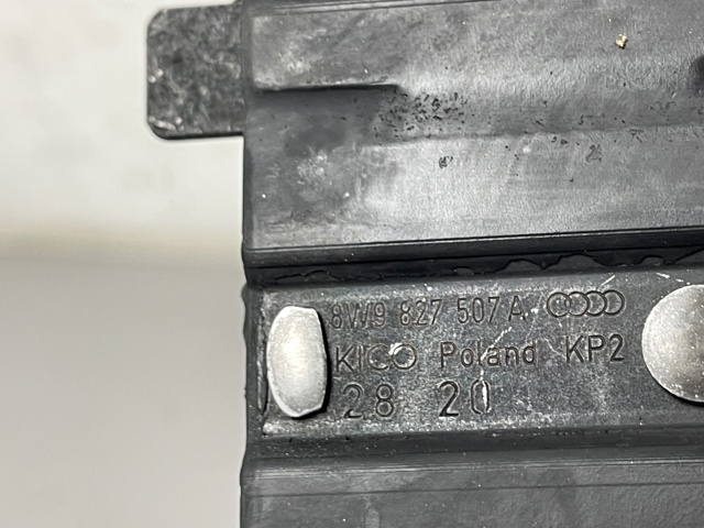 Зацеп замку кришки багажника 8W9827507A VAG