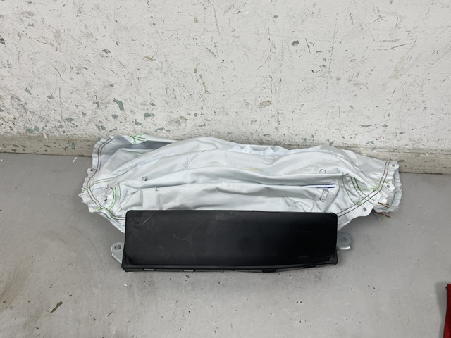 Подушка безпеки, водійська, AIRBAG, захисту колін 9J1880841D PORSCHE