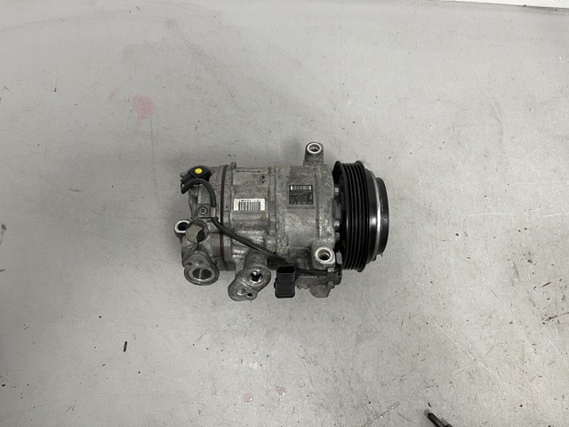 Компресор холодоагенту A0008301301 MERCEDES