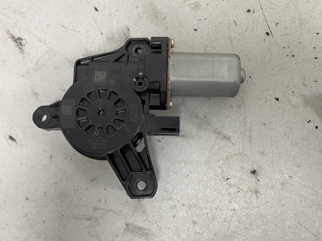 Моторчик склопідйомника двері задніх, правих A0009060908 MERCEDES