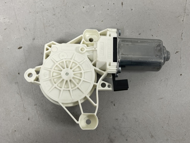 Двигун склопідіймача двері передньої, правої A0009065008 MERCEDES