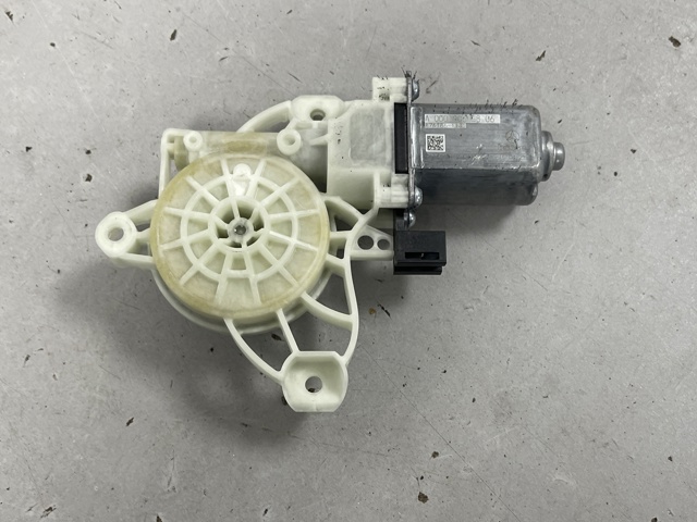 Мотор склопідйомника дверей передніх, лівих A0009065806 MERCEDES
