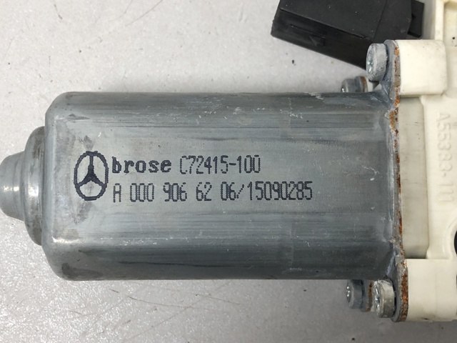 Мотор склопідйомника водійських дверей A0009066206 MERCEDES