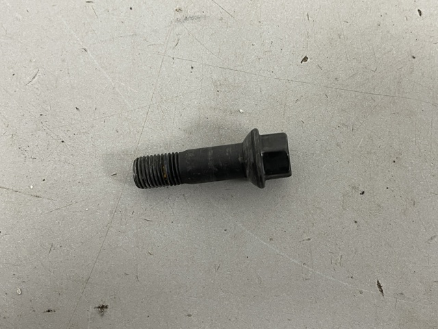Болти до колеса A0009901807 MERCEDES