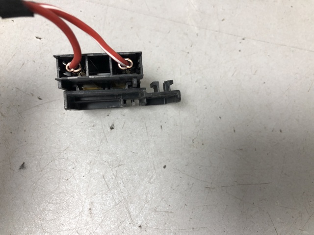 Коробка запобіжників A0025454201 MERCEDES