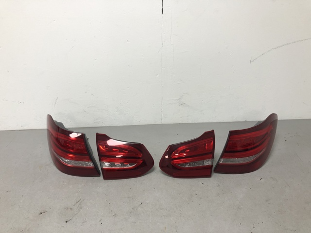 Задня ліва фара A2059065100 MERCEDES