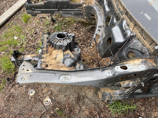 Чверть передня ліва A2136208700 MERCEDES