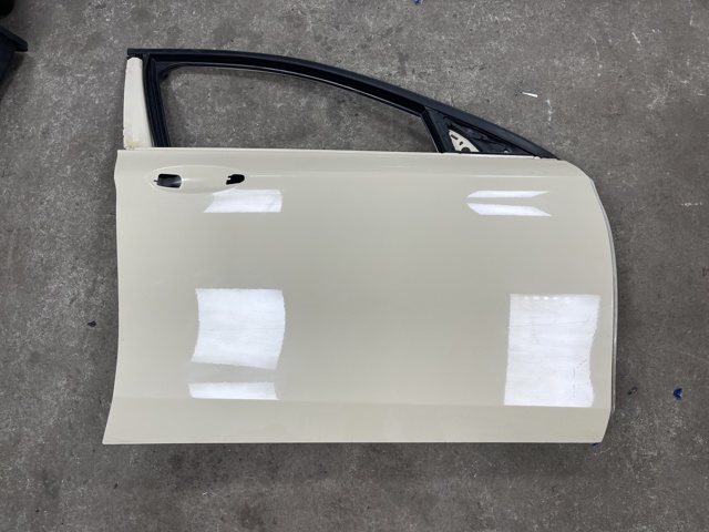 Дверка передня права A2137200205 MERCEDES