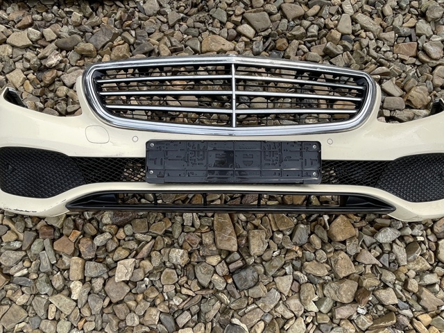Бампер передній в зборі A2138850138 MERCEDES