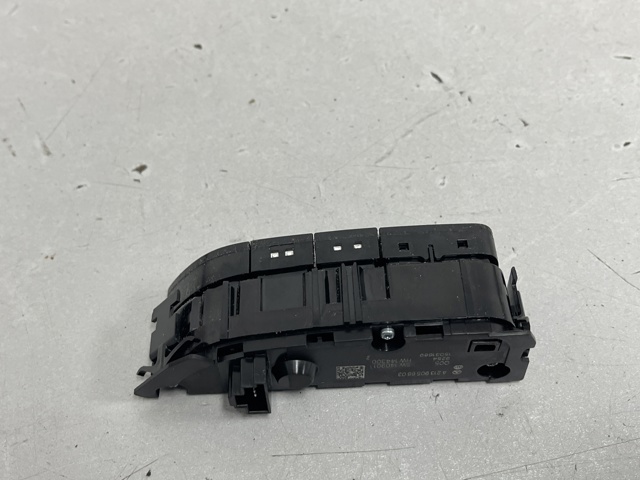 Блок кнопок центральної консолі A2139056803 MERCEDES