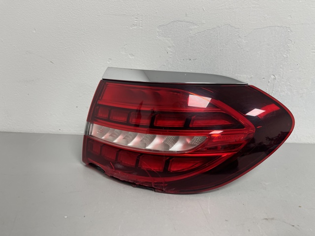 Фара задня права зовнішня A2139067405 MERCEDES