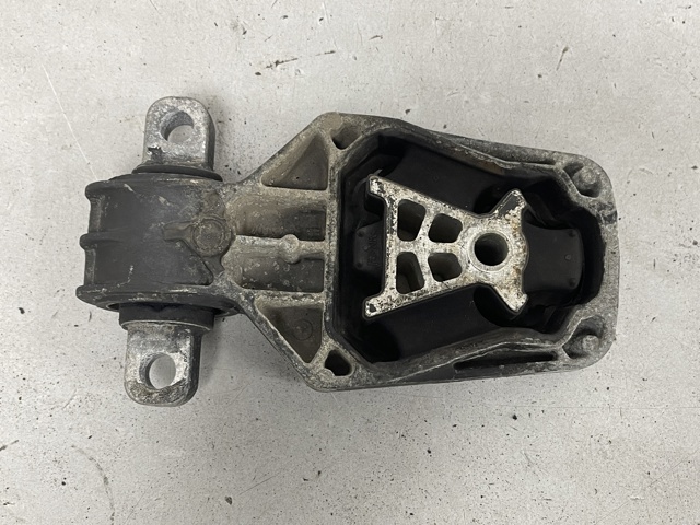 Задня подушка двигуна A2462401209 MERCEDES