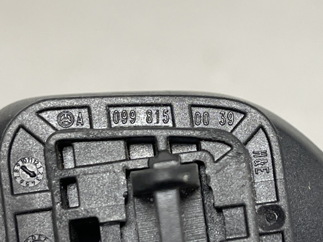 Поручні (тримачі) і гачок для одягу A2468100754 MERCEDES
