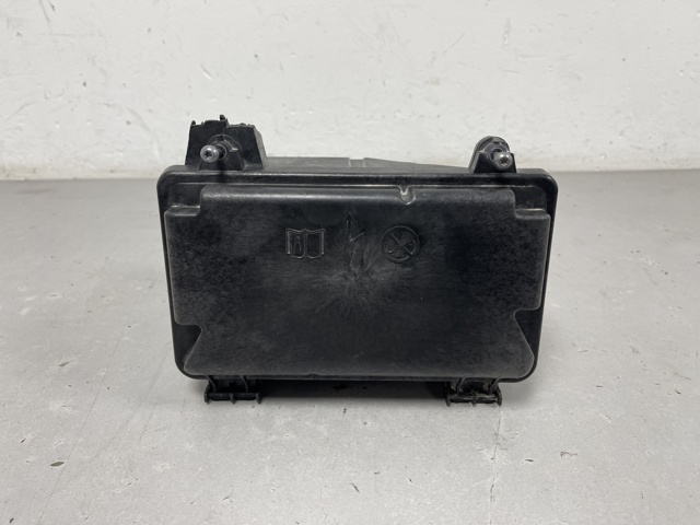 Корпус блоку запобіжників A2975401801 MERCEDES