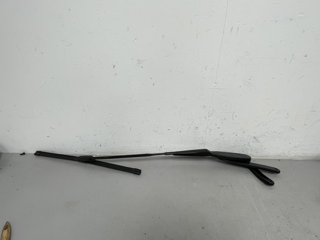 Поводок двірника A2978204700 MERCEDES