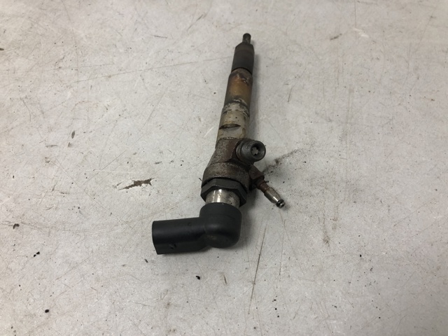 Форсунка паливна A6070700087 MERCEDES
