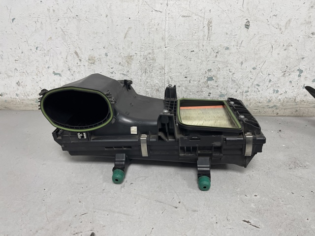 Корпус повітряного фільтра A6540900001 MERCEDES