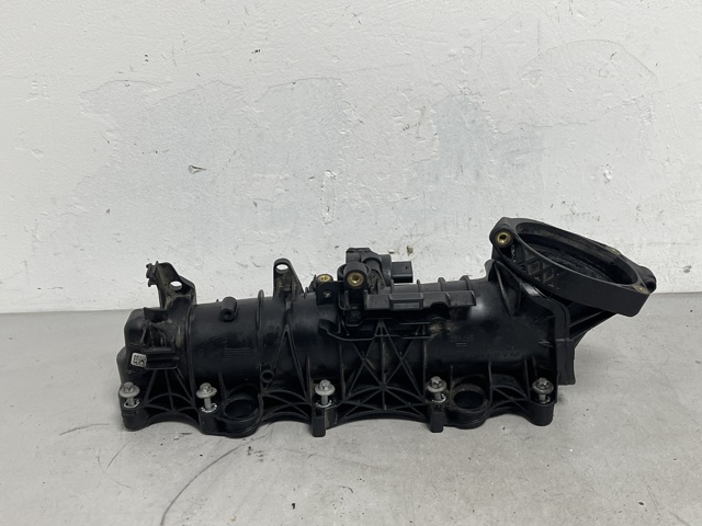 Колектор впускний A6540902500 MERCEDES
