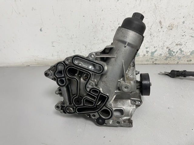 Корпус маслофільтра A6541805700 MERCEDES