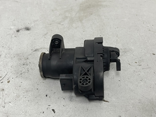 Клапан приводу заслінок впускного колектора A6549062500 MERCEDES