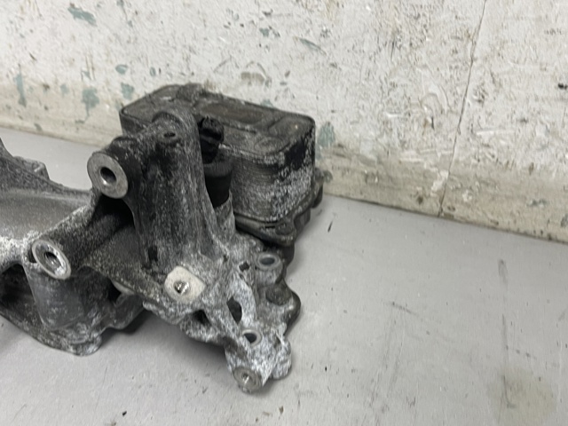 Корпус маслофільтра A6561801100 MERCEDES