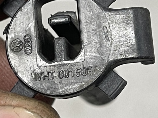 Болт WHT001506A VAG