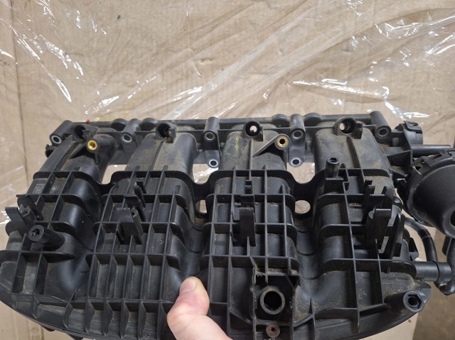 Колектор впускний 06L133201AH VAG