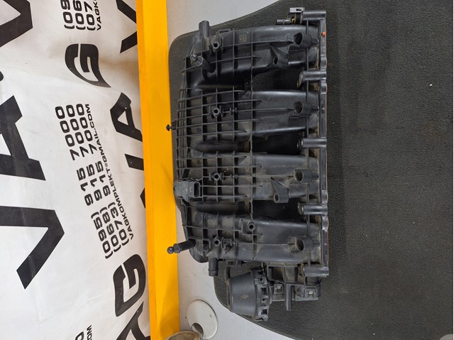 Колектор впускний 06L133201T VAG