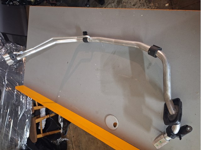 Трубопроводи 8W0816738Q VAG