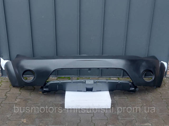 Буфер (бампер) передній 6400B826HA MITSUBISHI