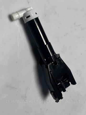 Сопло омивача фари передньої, лівої 8264A025 MITSUBISHI