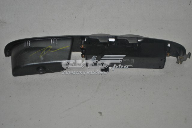 Кнопковий блок керування склопідіймачами передній лівий MR587952 MITSUBISHI