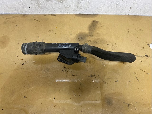 Водопровідна труба 038121132G VAG