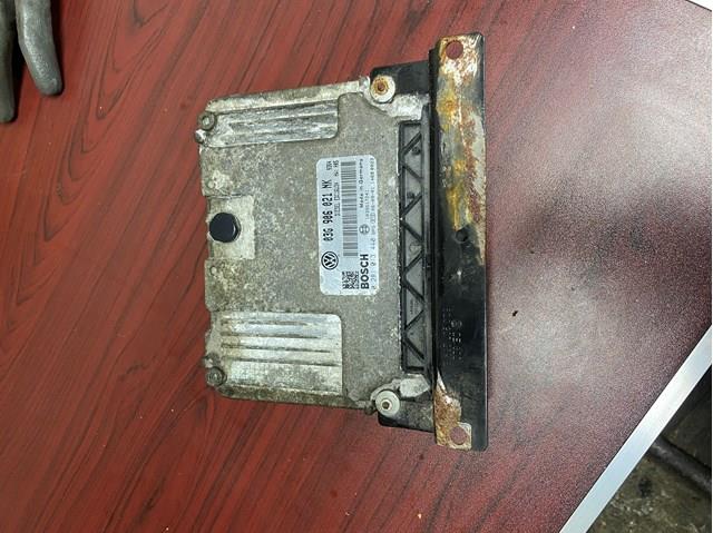 Блок електронного управління 03G906021NK VAG