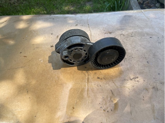 Натягувач приводного ременя Ауді A6 C6