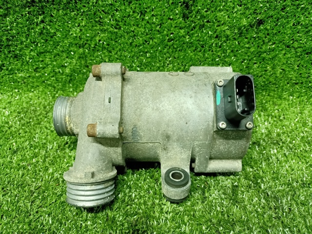 Водяний насос охолодження електричний додатковий 11517597715 BMW