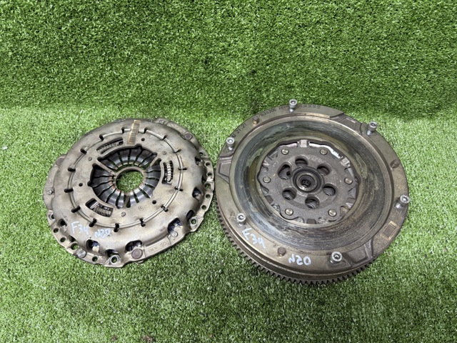 Демпферний маховик 21207638306 BMW