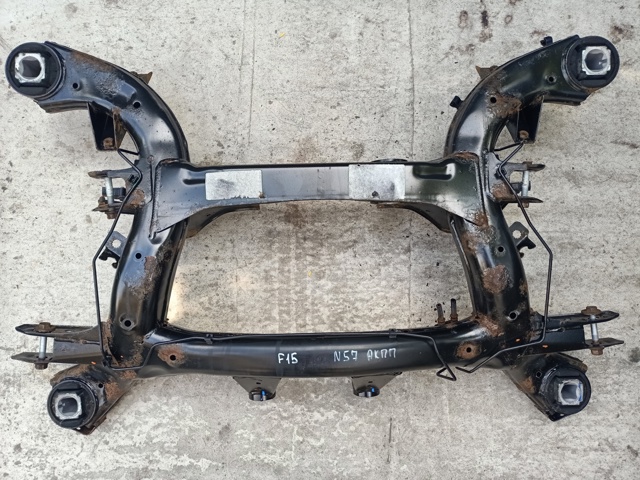 Підрамник задній 33316863815 BMW