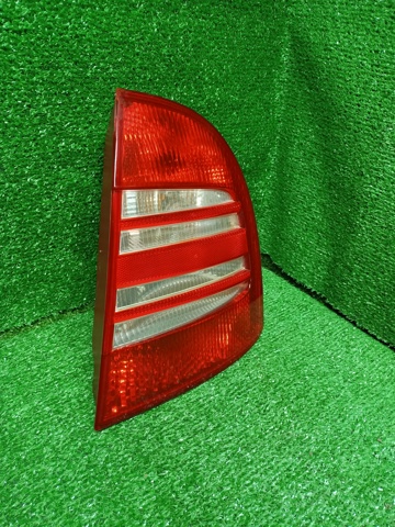 Задні ліхтарі 3U5945112 VAG