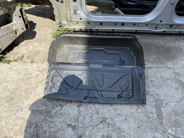 Днище багажника / ніша запасного колеса 41007297912 BMW