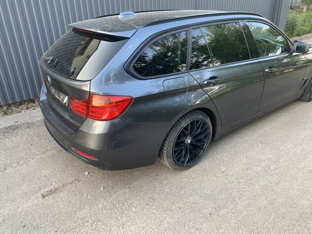 Крило праве заднє 41007298180 BMW