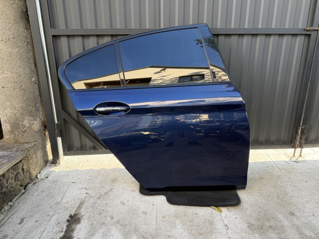 Двері задні в зборі 41007408964 BMW
