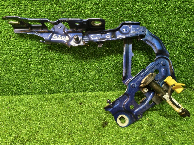 Завіса капота права 41007427052 BMW