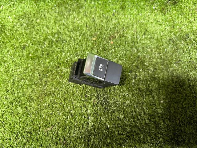 Кнопка електромеханічного гальма стоянки 4G1927225C VAG