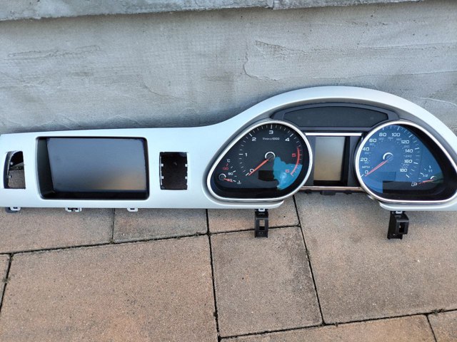 Покажчик напруги (вольтметр) 4L0920982K VAG